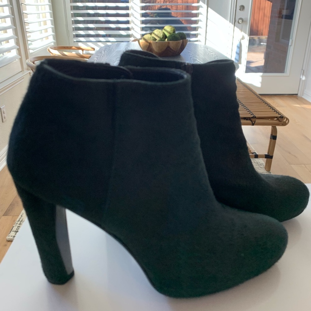 STUART WEITZMAN Dark Green Pony Hair Bootie